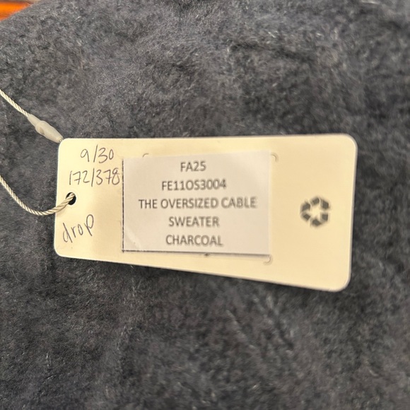 New Favorite Daughter Oversized Gray Cable Knit Sweater Sz S - Picture 12 of 13